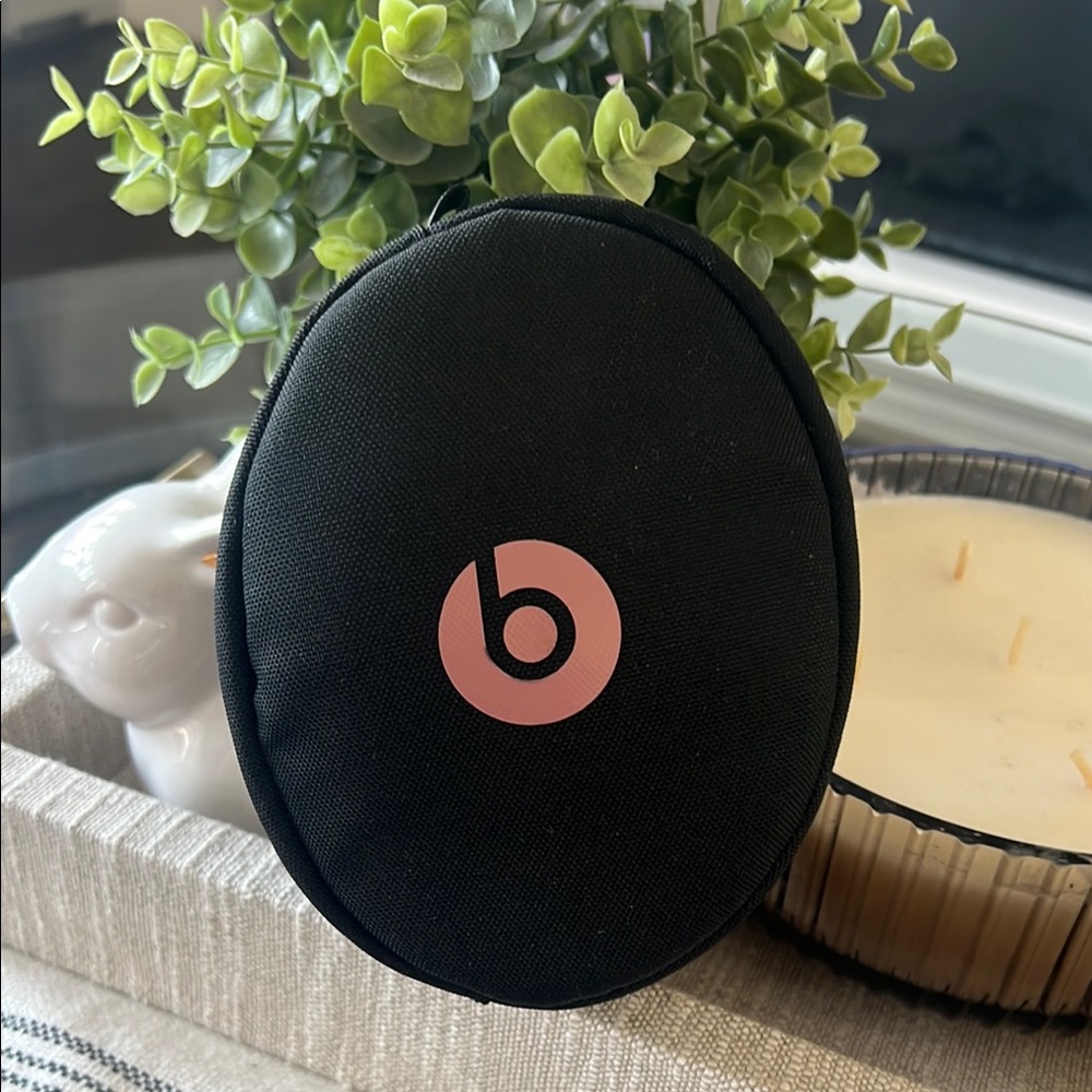Beats Black and Pink Headphone Soft Case